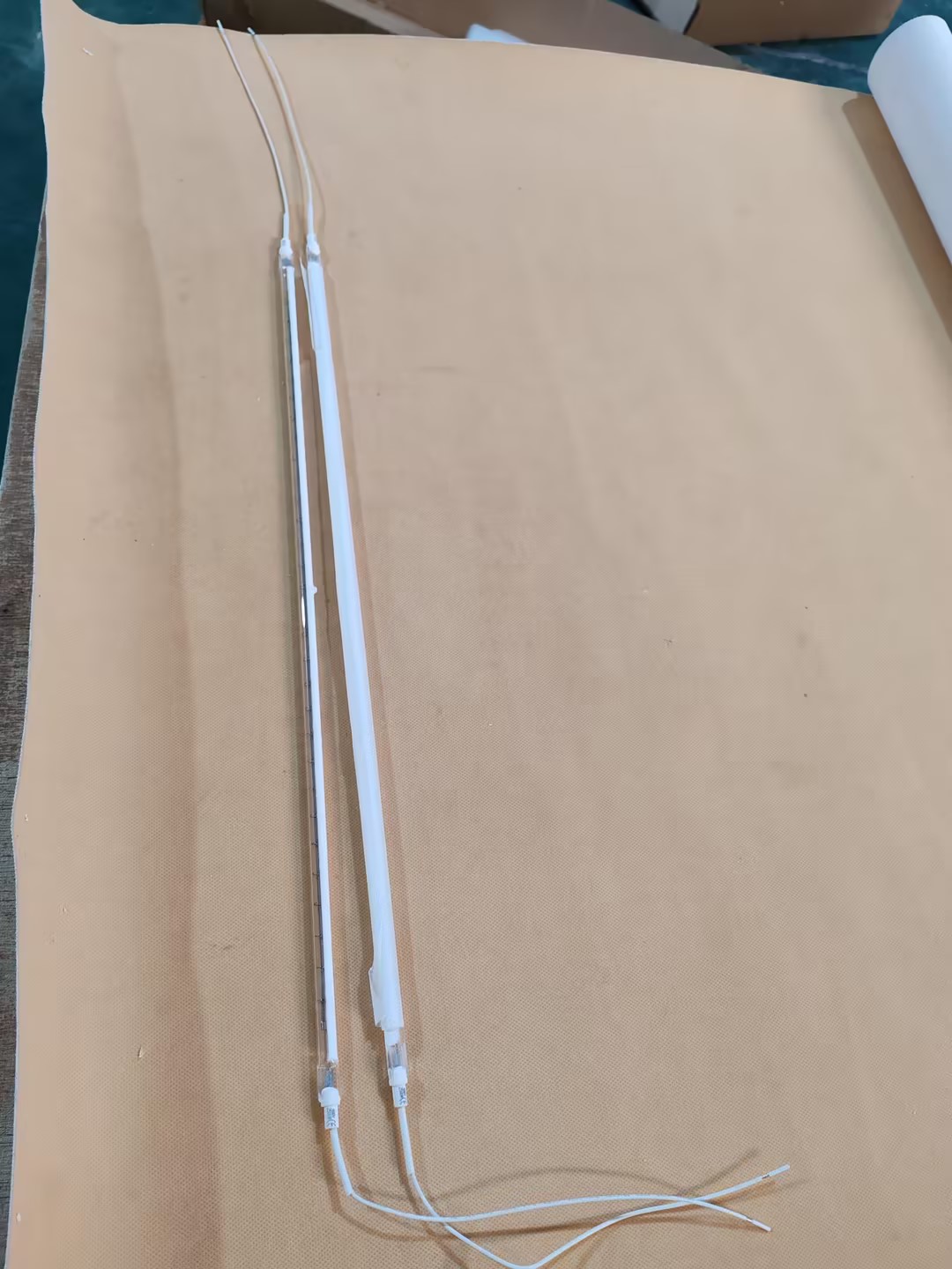 Good quality short wave halogen heating lamp 460mm 1000w for blowing machines